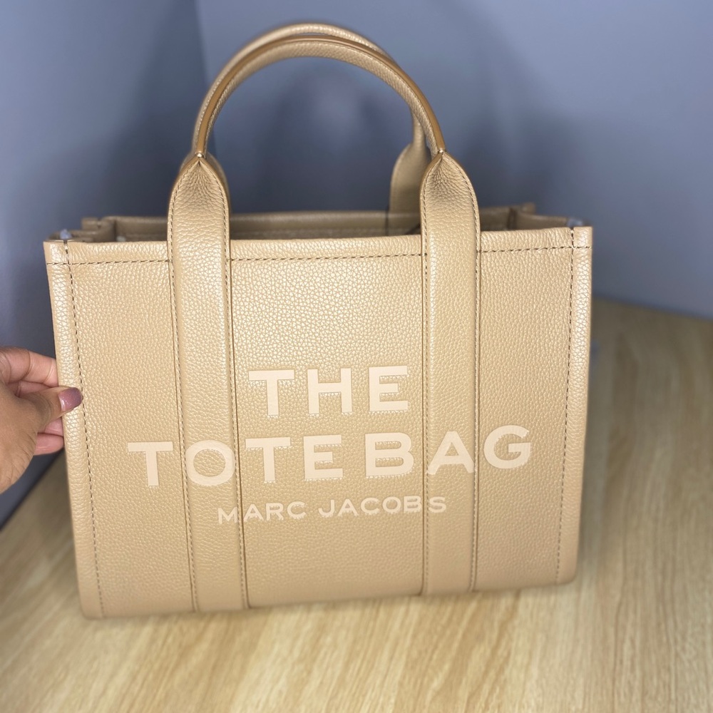 MARC JACOBS The Medium Tote bag